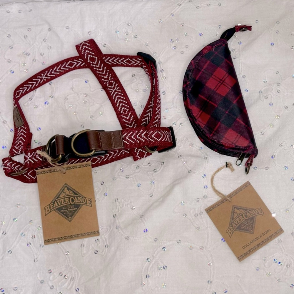 NWT Beaver Canoe (Roots) Dog Harnass (M) Step-In Top Loop + Collapsable Bowl Red